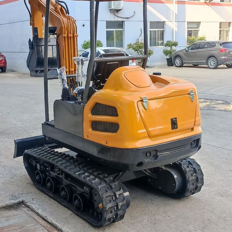 Operation Of Small Tracked Excavator in Narrow Space factory